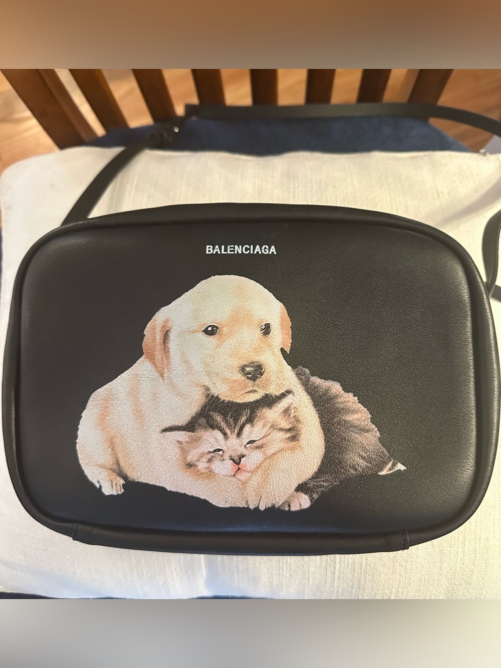 Balenciaga puppy and kitten crossbody bag - Picture 2 of 7